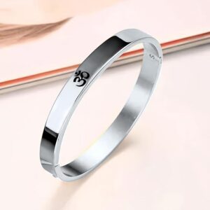 OM HQ - Silver
